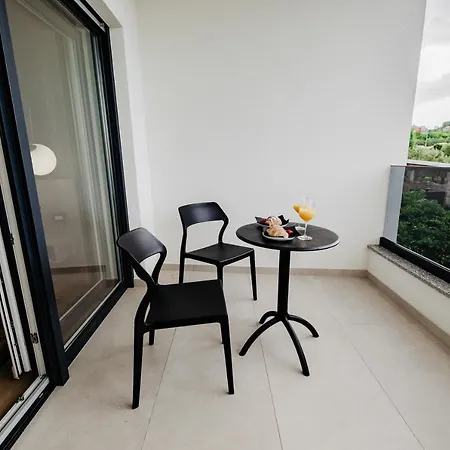 Nola Vila