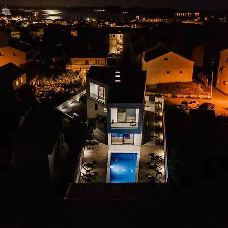 Nola Vila Vodice