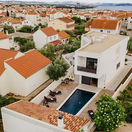 Nola * Vodice